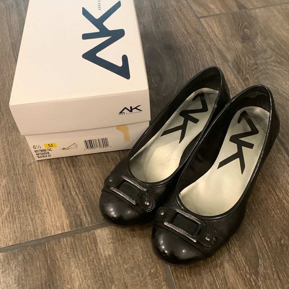 Anne Klein sport wedge shoes black with buckle